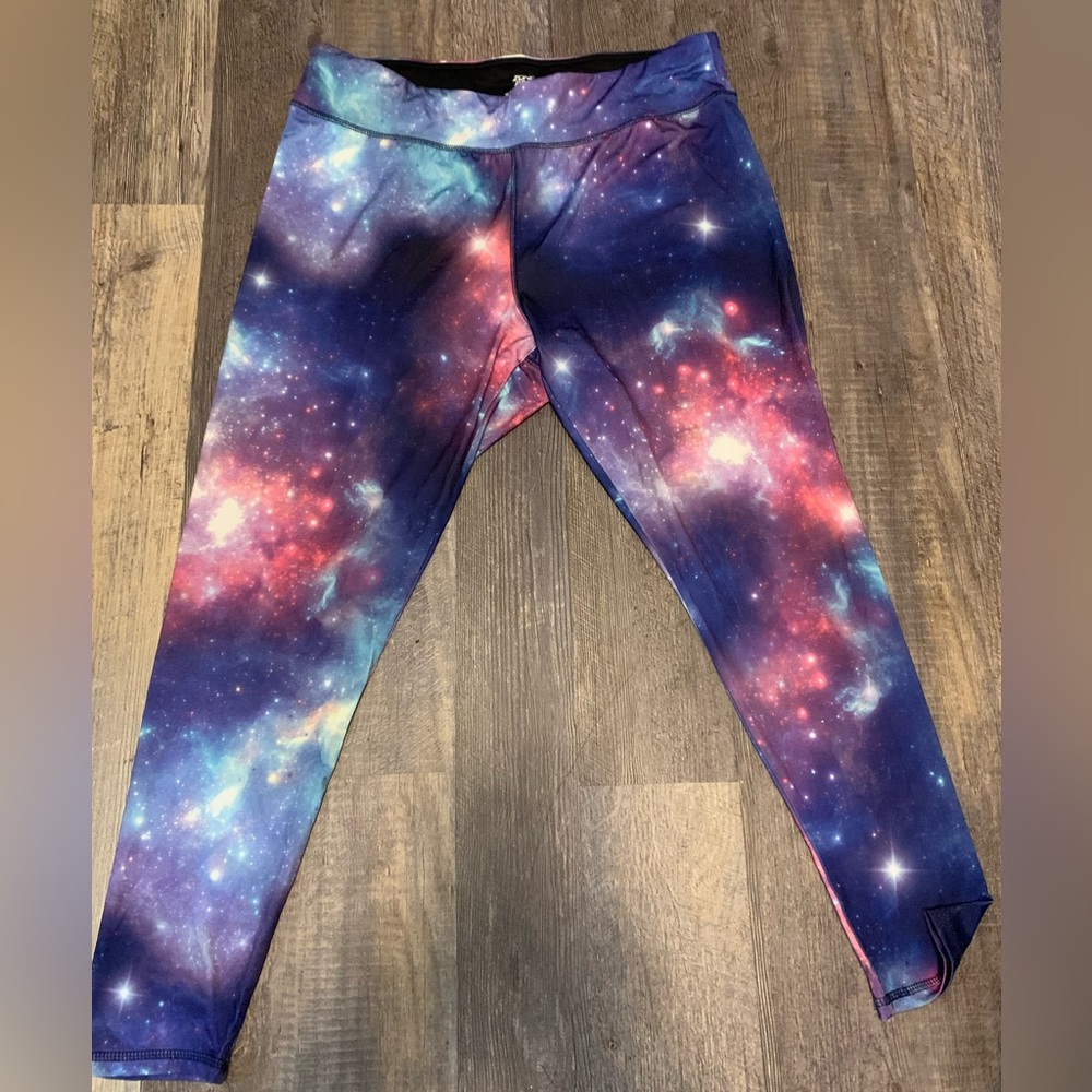 ⭐️  5/$20 Galaxy Leggings